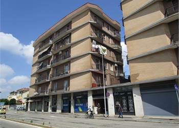 AMPIO BILOCALE LIBERO SUBITO